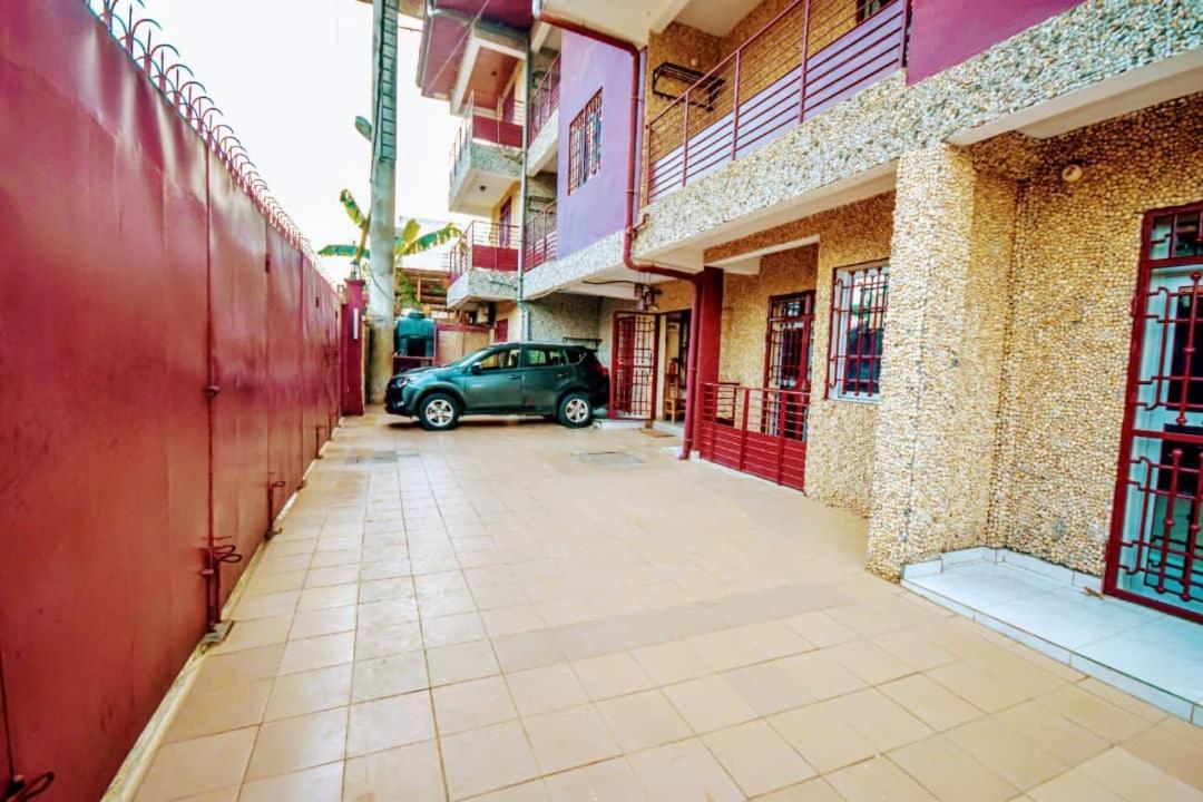 Stone House - Makepe, Douala Aparthotel Exterior photo